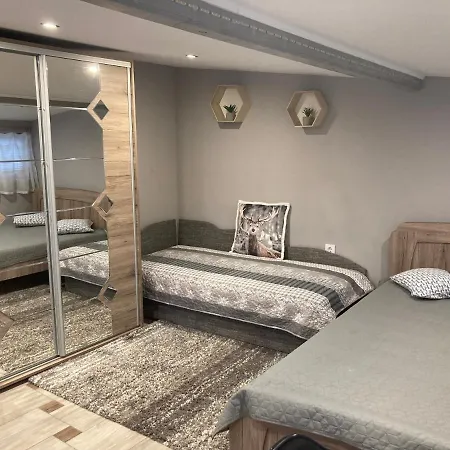 Golya-to Vendeghaz 3*