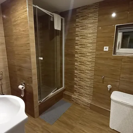 Golya-to Vendeghaz 3* Vajdácska